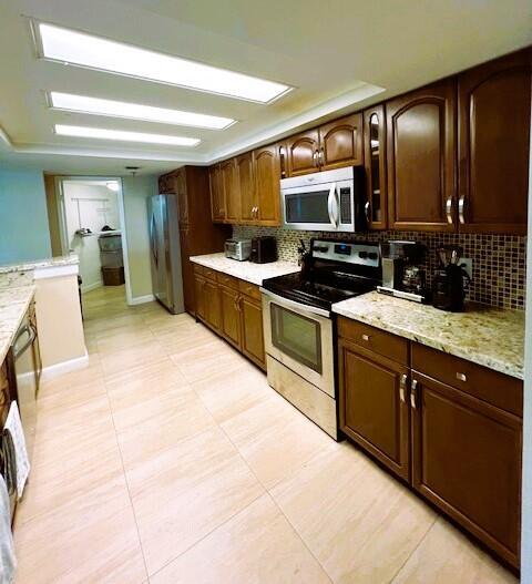 Foto del edificio - 2025 Lavers Cir