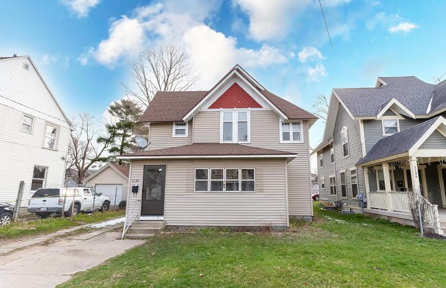 Building Photo - 1130 Lafayette Ave SE
