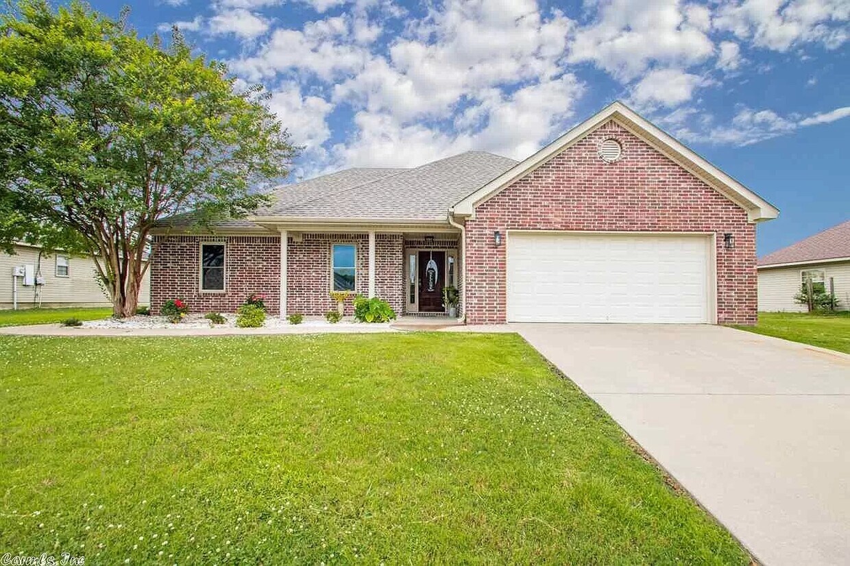 Primary Photo - 14013 Chesterfield Cir