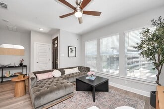 Building Photo - 5300 Berkeley Knl Cir