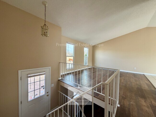 Foto del edificio - 4815 Eldon Dr S