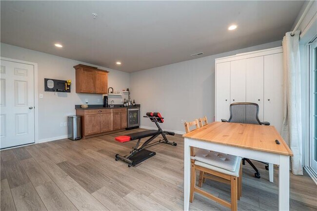 Foto del edificio - 3127 Westover Way