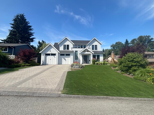 Building Photo - 7761 Kerrywood Cres