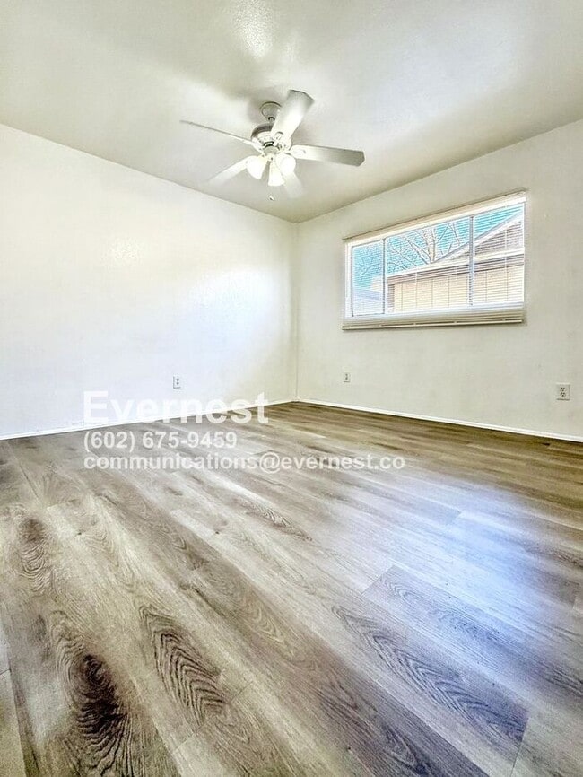 Foto del edificio - 2525 E Willetta St