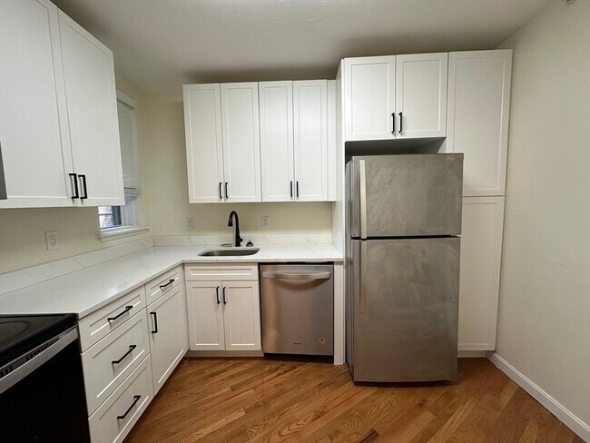 Foto del edificio - 1405 Beacon St
