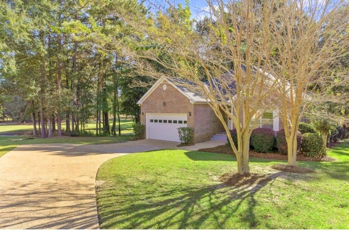 Foto principal - 9015 Eagles Ridge Dr