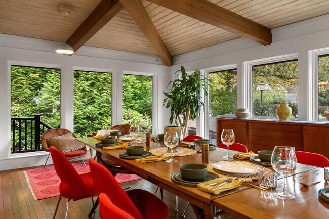 Foto del edificio - 2720 N Fillmore St