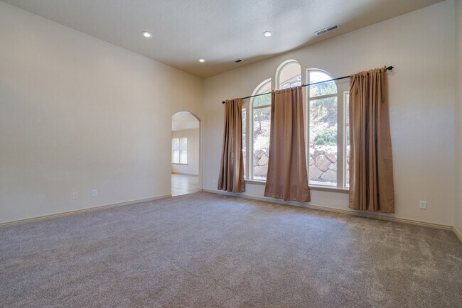 Foto del edificio - 3 Bedroom Plus Office in The Knolls at Little Valley