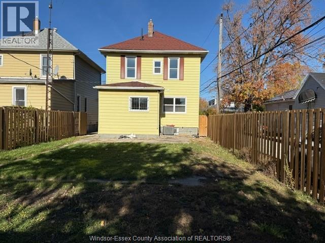 Building Photo - 941 Cataraqui St