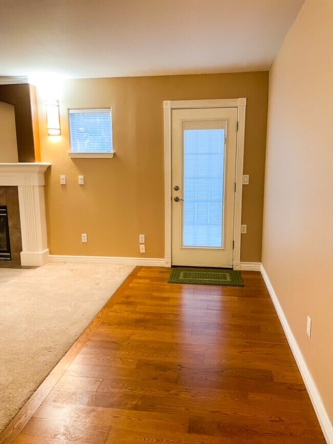 Foto del edificio - Gorgeous 4 bedroom home in Silver Creek Br...