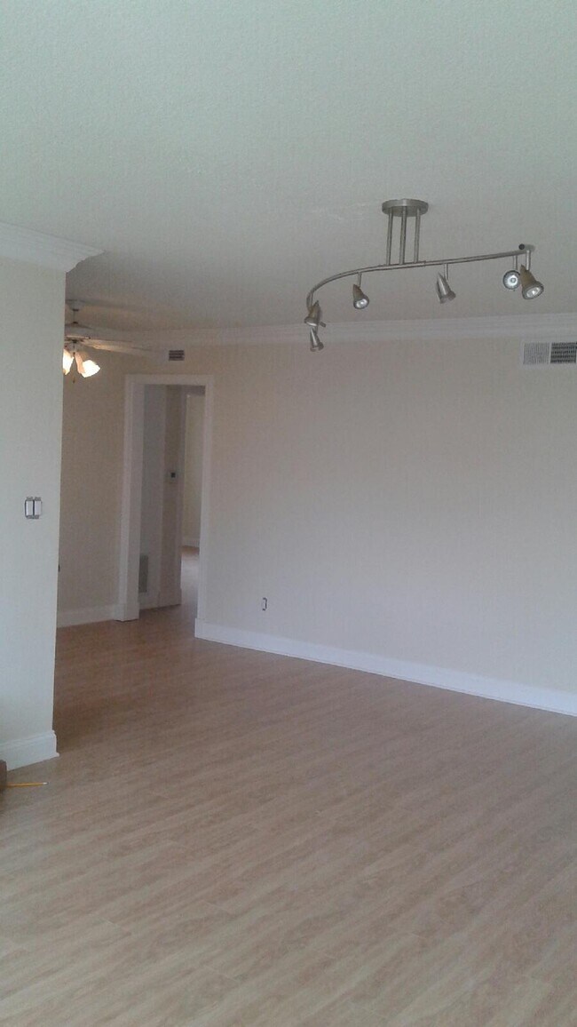 Foto del edificio - 3712 Mentone Ave