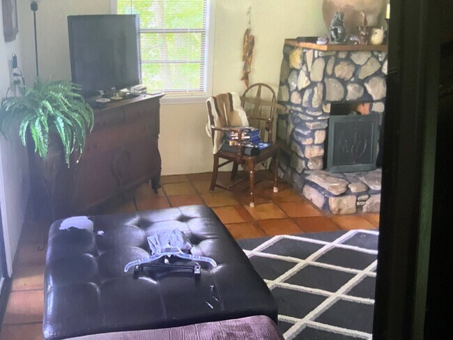 Foto del edificio - 810 Big Oak Ln