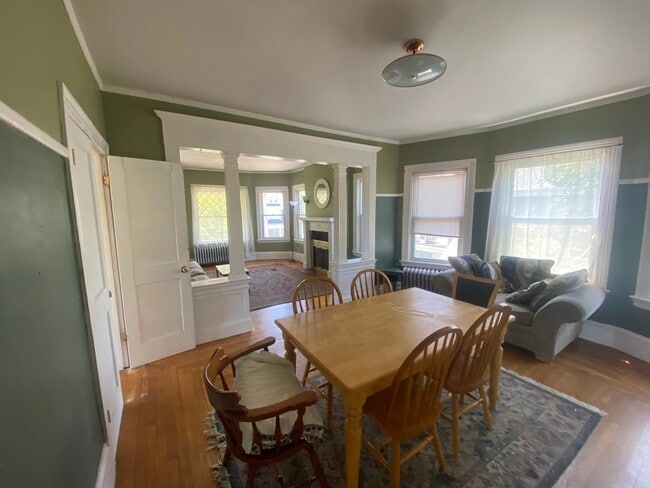 Foto del edificio - 86 Hilltop Ave