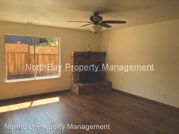 Building Photo - 3 br, 2 bath House - 1360 Prentice Dr