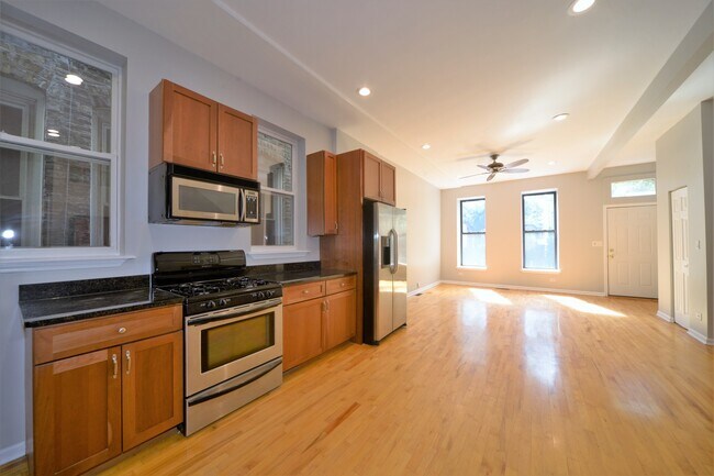 Foto del edificio - 1822 W Huron St