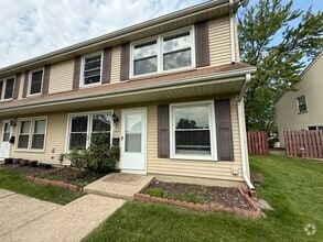 Building Photo - 1779 Queensbury Cir