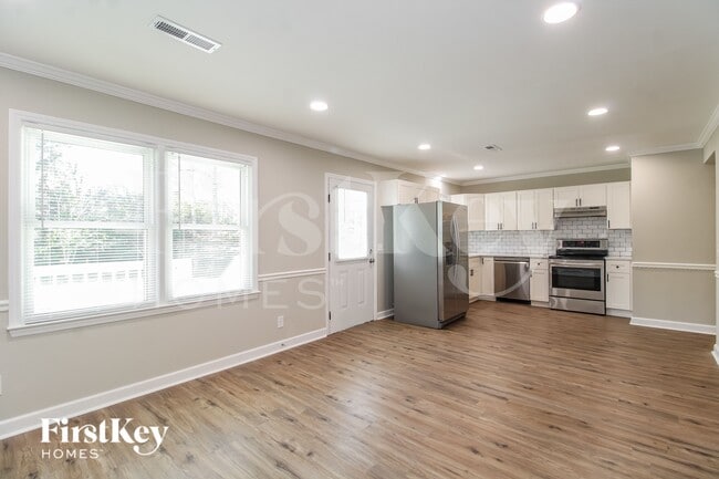 Foto del edificio - 2026 Storm Canyon Rd