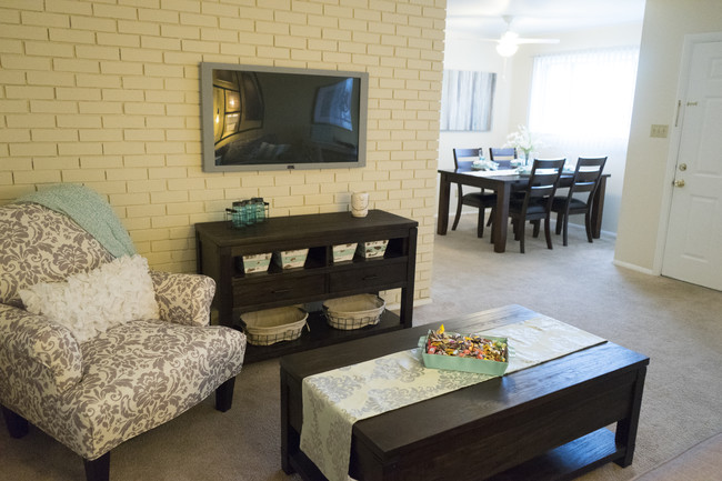 Living Room - Avalon Place