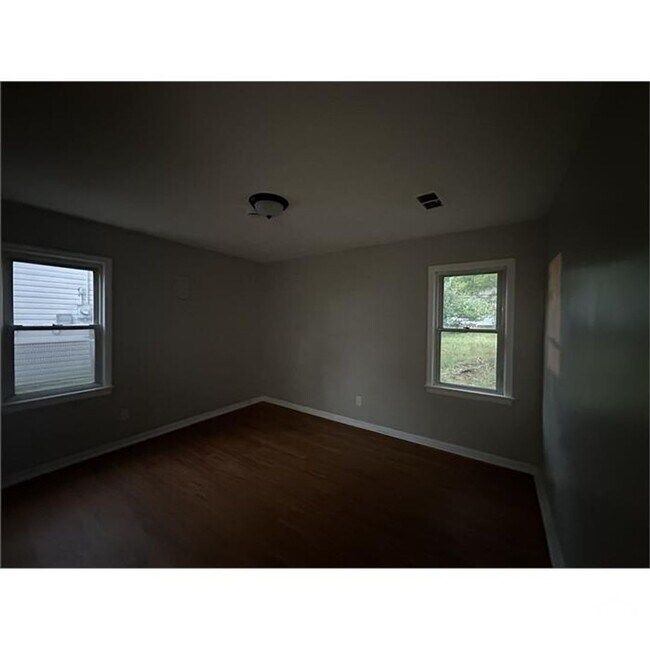 Foto del edificio - 3948 E 186th St