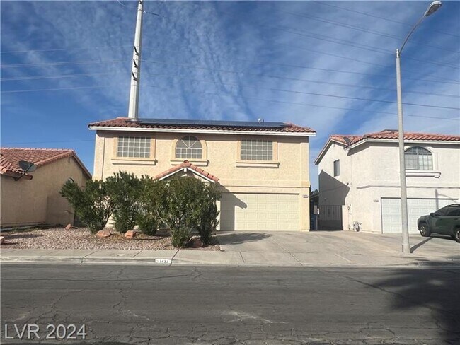 Foto del edificio - 4 bedrooms, 2.5 baths Located in Whitney R...
