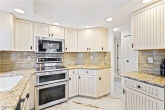 Building Photo - 13601 Worthington Way Building Photo - 13601 Worthington Way