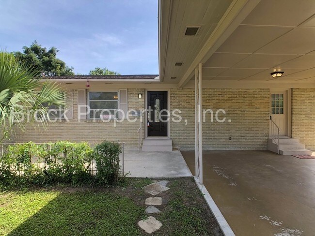 Building Photo - 3014 Magnolia Ave