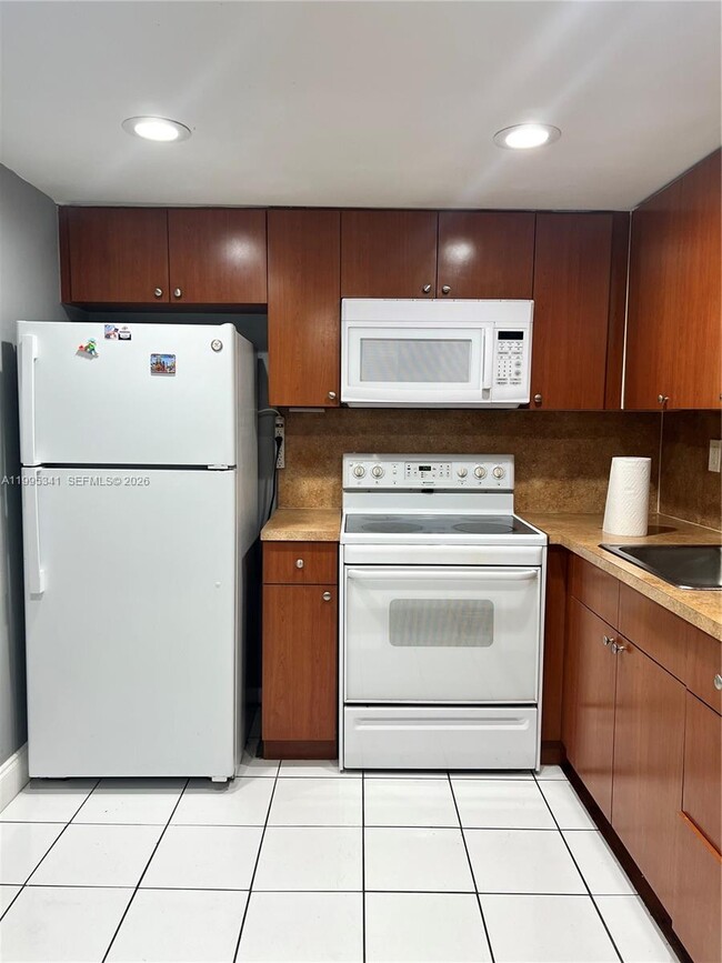 Building Photo - 2055 SW 122nd Ave
