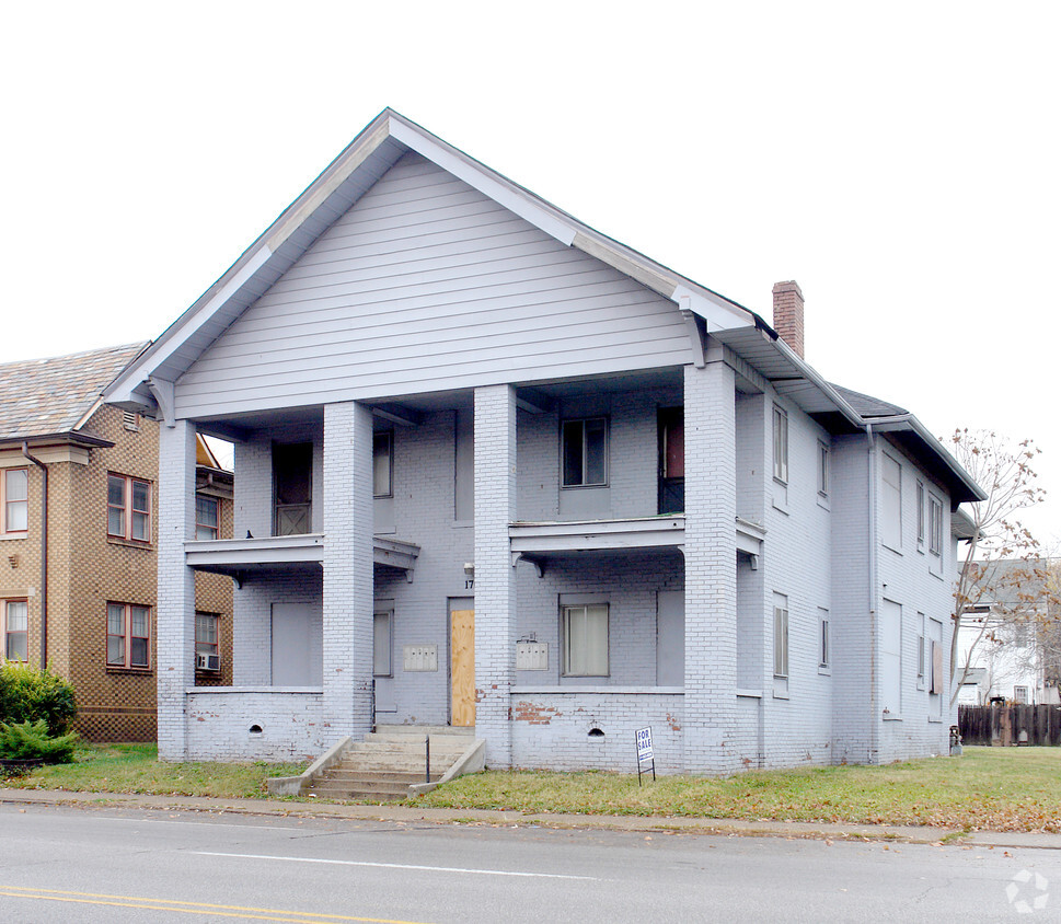 Building Photo - 1701 N College Ave