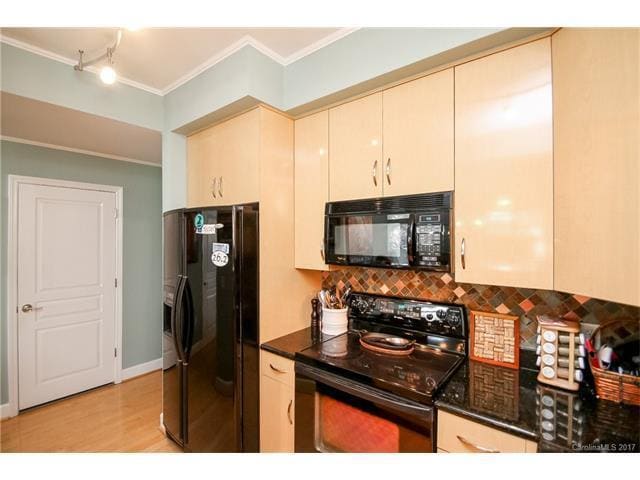 Foto del edificio - Dilworth/SouthEnd - 2 bed/2.5 bath First Floor Private Entrance