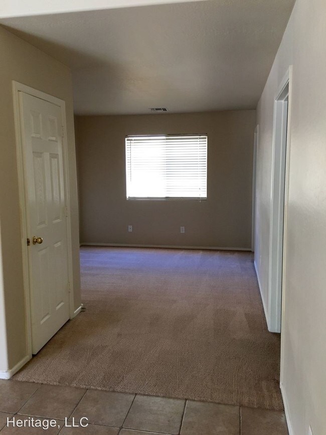 Foto del edificio - 12374 W Turney Ave