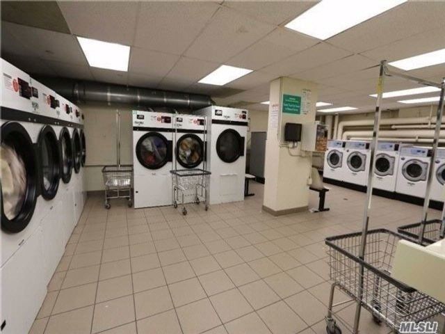 Foto del edificio - 61-15 98th St