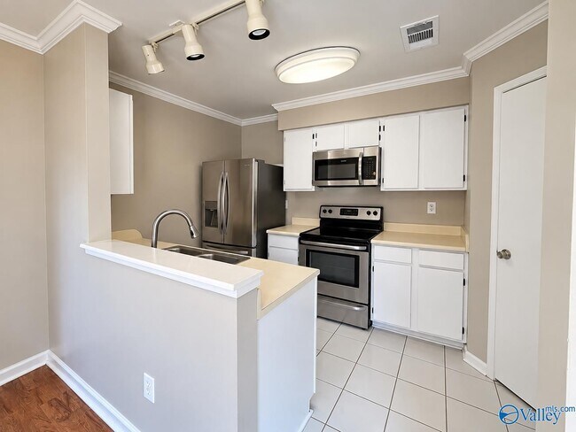 Building Photo - 101 Westscott Dr