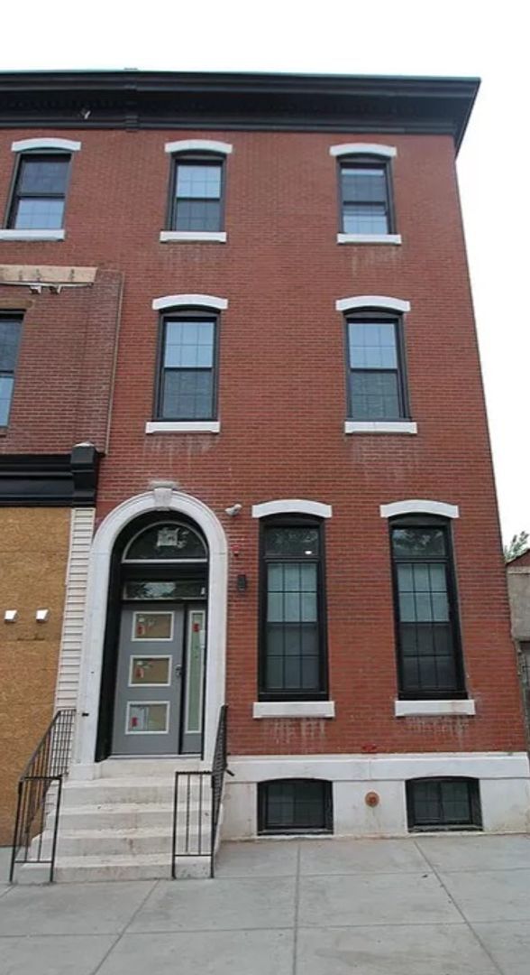Foto del edificio - 2002 Cecil B. Moore Ave