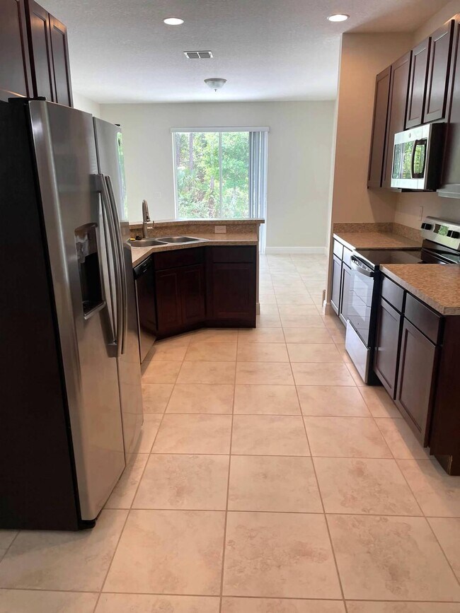 Foto del edificio - 135 Melton Ave