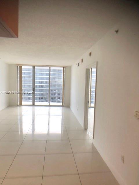 Foto del edificio - 1750 N Bayshore Dr