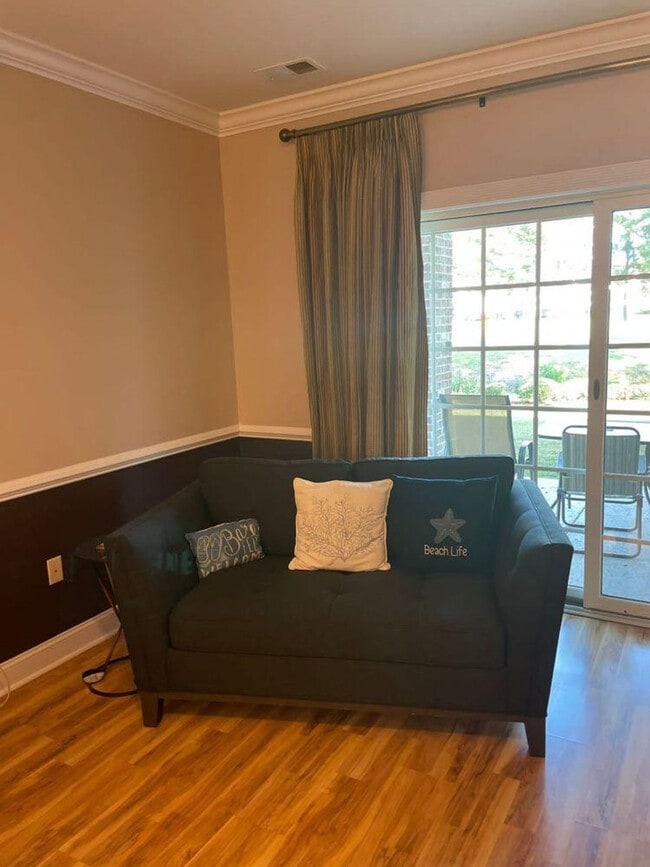 Foto del edificio - 4869 Magnolia Pointe Ln