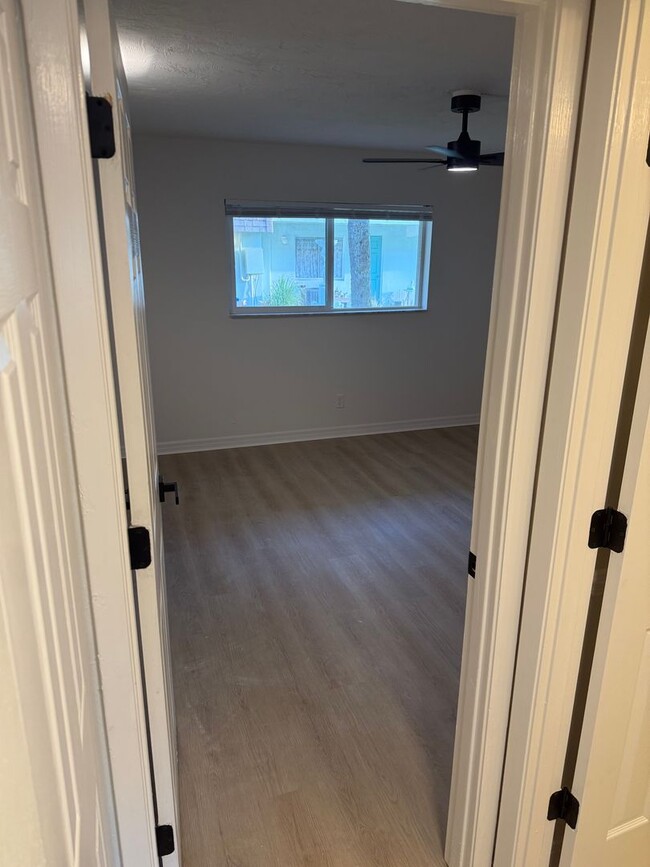Foto del edificio - Beautiful Beachside Condo in the Heart of Ormond Beach  $1300