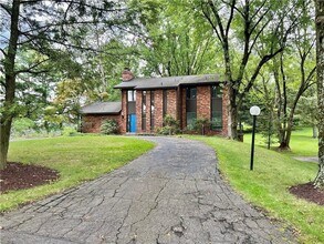 Building Photo - 112 Pheasant Dr