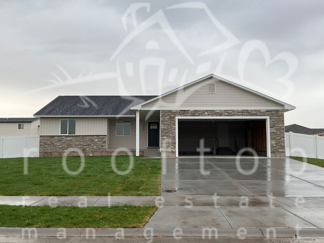 4344 Glade Crk Rd, Ammon, ID 83401 House Rental in Ammon, ID