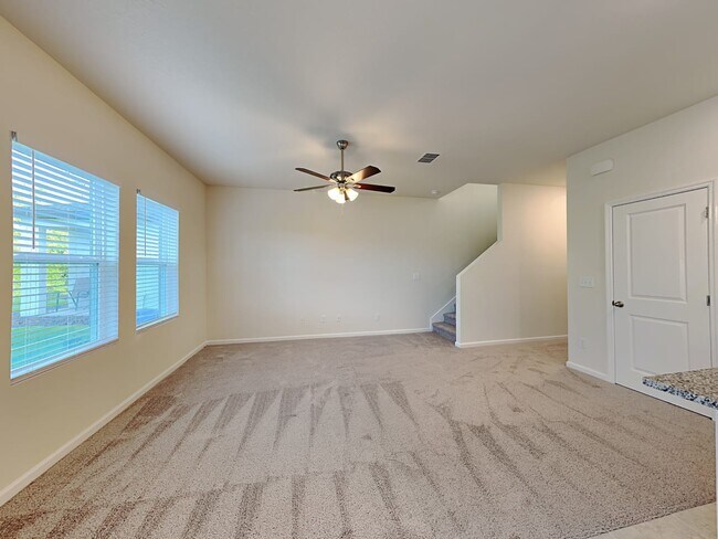 Foto del edificio - 2344 Litchfield Loop