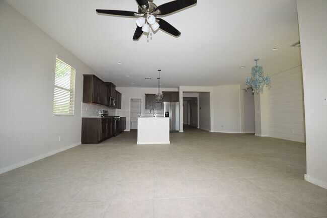 Foto del edificio - Impressive 4 bed 3 bath Circle Cross Home!