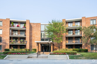 Building Photo - 1405 E Central Rd