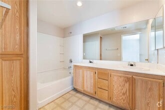 Building Photo - 3684 Hidden Beach Ct