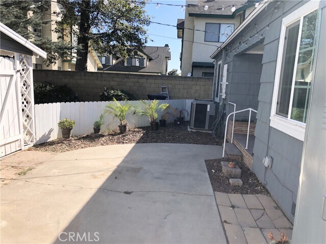 Building Photo - 835 N Glassell St