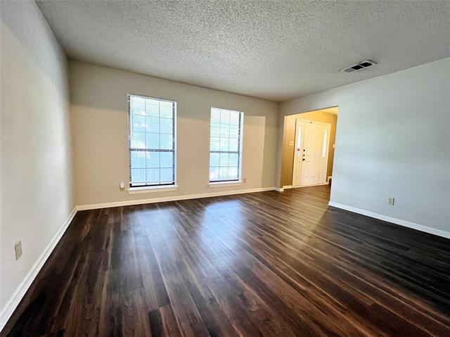 Foto del edificio - 2019 Longmeadow Ct