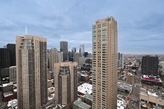 Building Photo - 10 E Ontario St