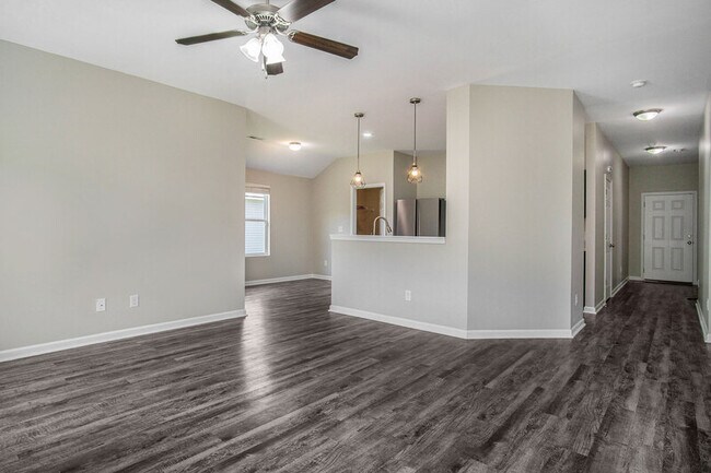 Foto del edificio - 127 Briarfield Ln