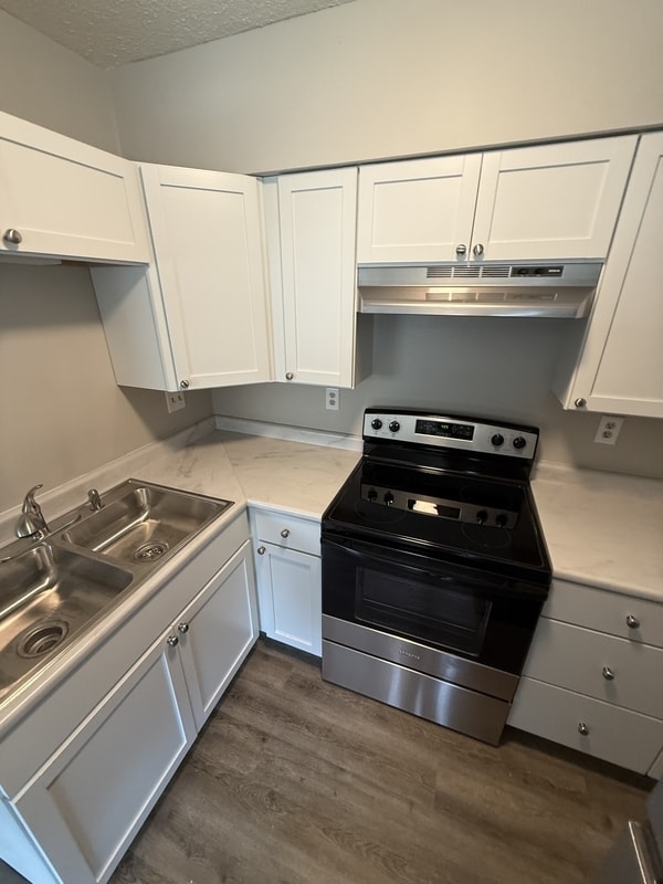 Building Photo - 116 Shepard St