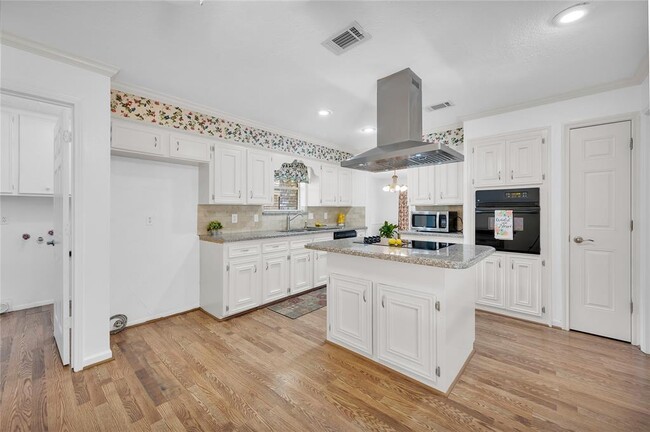 Building Photo - 4710 Marywood Dr