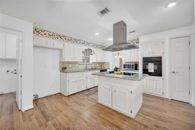 Foto del edificio - 4710 Marywood Dr